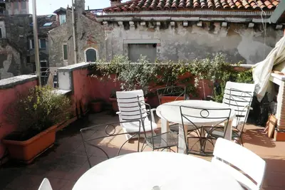 Image de Au dernier étage avec grande terrasse meublée et a prospéré à Venise