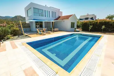 Image de Superbe maison à Argaka avec WiFi