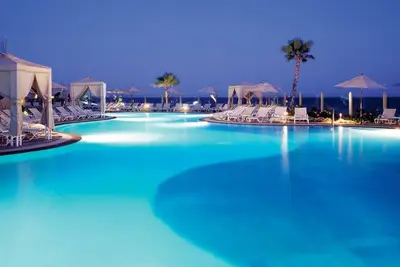 Image de Pueblo Bonito 2 chambres \/ 2 salles de bain pour la semaine de Noël. A la cuisine et le salon.