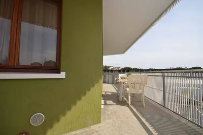 Image de Appartement de vacances avec climatisation et balcon