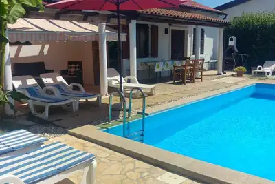 Image de Maison de vacances avec machine à laver et Smart Tv