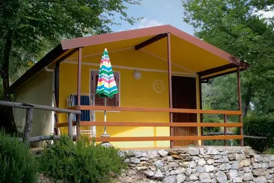 Image de Bungalow avec piscine