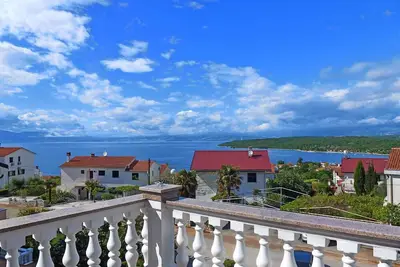 Image de Appartement de vacances avec air conditionné, internet et vue sur la mer