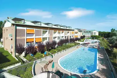 Image de Appartement de vacances avec petit jardin privé