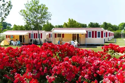 Image de Maison mobile au village de vacances Garda Village