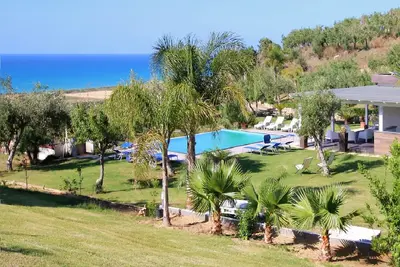 Image de Grande propriété, jardin, golf, piscine privée, vue mer, WiFi, climatisation