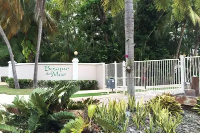 Image de Beachfront Paradise Dans Pr, pour l'aventure. . . A la recherche Voyageurs Ou juste pour se détendre