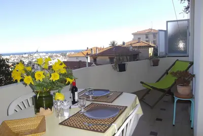 Image de Appartement 2 chambres, terrasse avec vue sur mer, paisible, proche plage