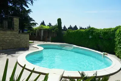 Image de Calme et tranquilité près des alpilles dans cette maison avec piscine