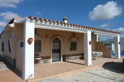 Image de Villa avec une touche andalouse. Nature pure! piscine privée