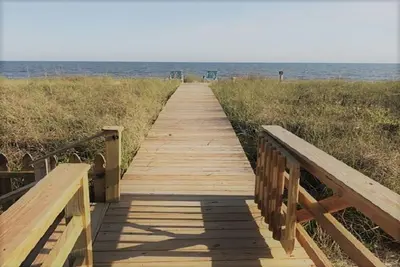 Image de MoonShadow - Ocean House Beach Front - Beaucoup d'intimité / Animaux acceptés