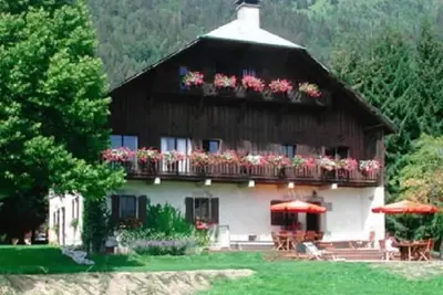 Image de Grand chalet chaleureux et spacieux, 400m2, 15 personnes, piscine extérieure