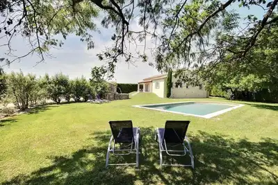 Image de En Provence, Face Au Luberon, Un Petit Coin De Paradis, Villa Privee Pour 6 Pers