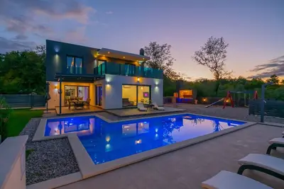 Image de Maison de vacances \"luxe\" Grubine avec piscine et vue imprenable