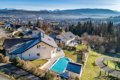 Image de Maison contemporaine avec piscine entre les Lacs d Annecy et d Aix les bain