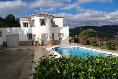 Holliday Villa pour 5 personnes avec piscine et vue magnifique