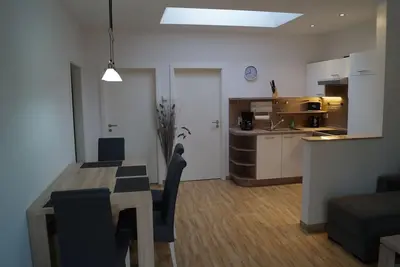 Image de Vacances au bord du lac -Maintenant aussi avec location de bateau console et de canoë à nos clients