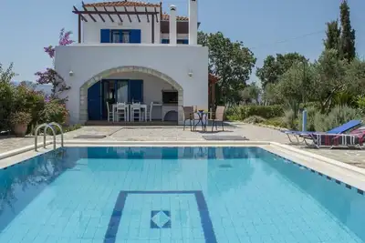 Image de Bbq ★ Grande piscine privée ★ Vue sur la mer