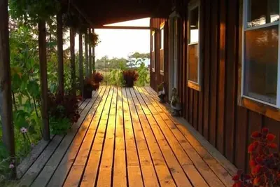 Image de Cabane confortable et rustique avec de belles vues, intimité et à 1 mile du lac Keuka