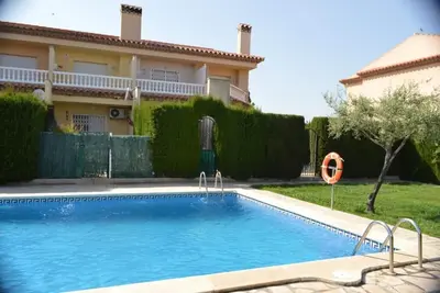 Maison Avec Barbecue, Internet, Wifi, Jardin, Climatisation Et Piscine Comunit