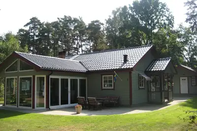 Image de Charmant cottage à Juleboda à quelques pas de la belle plage