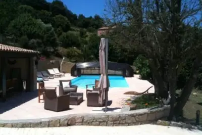 Image de Maison donnant sur le golfe de porto