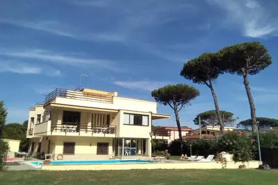 Image de Villa -piscine Privée. autour de Naples 30 Minutes; 12 Lits, 5 Parking;animaux ok