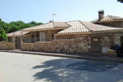 Image de Appartement dans villa privée à 1, 5 km. de Lloret de Mar. 500 mètres de la plage de Cal