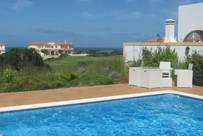 Image de Villa avec piscine privée et vue sur le parcours de golf et la mer
