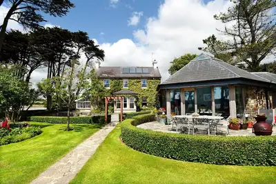 Image de \"Lisheen House\", Costal Waterfront 7 Bedrooms - Special Discount July 1- Aug31