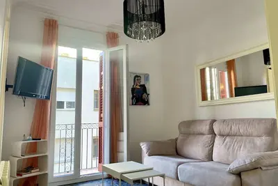 Image de Appartement Elegantniy pour 5 personnes à Poble Sec