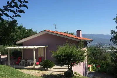 Image de Villa neuve immergée dans les bois de chênes, de pins et de fraises