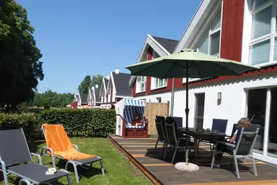 Image de Villa de luxe avec solarium, salle de fitness, Wii Sports, une baignoire spa, un sauna, cheminée