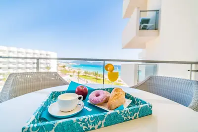 Fantastique Appartement De Luxe de 5 étages avec une vue gigantesque sur la mer, 2 chambres