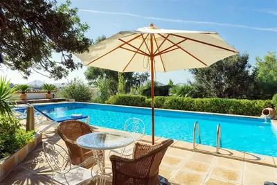 Image de Finca dans un endroit fantastique avec une vue imprenable et une grande piscine