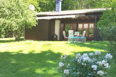 Image de Maison en bois Ă la campagne - loin de l'agitation de la vie quotidienne