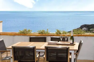 1km de la plage, magnifque vue mer, piscine, parking et Wifi