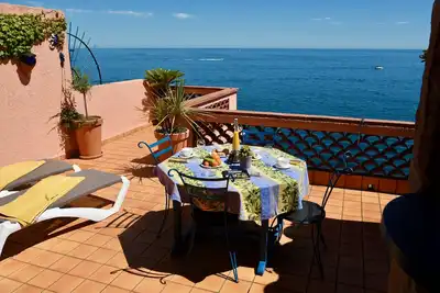 Image de Maison*****, terrasse sublime sur mer, quartier des peintres, calme, parking privé