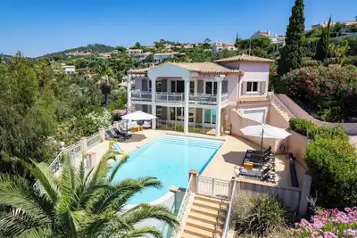 Image de villa 63. Piscine chauffée vue exceptionnelle