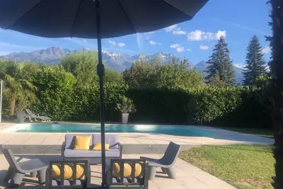 Image de Grande maison 9p+C 200m² avec piscine individuelle, vue magnifique sur massifs