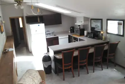 Image de \"Creekside Cabin\" saisonnière 6 mi N de Osu, comté approuvé légal :-)