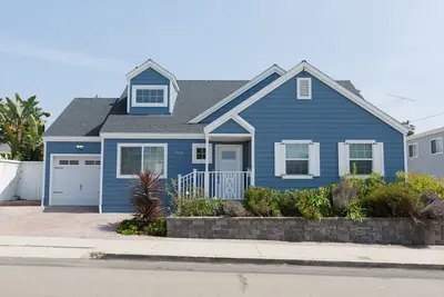 Image de Magnifique Beach House à quelques pas de l'océan. Vélos gratuits. Wifi.