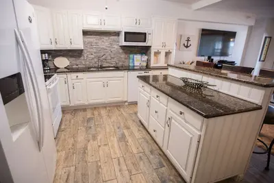 Image de Fête du Travail - 275 $ par nuit - Oceanfront Boardwalk Property