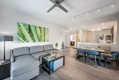 Image de Navette du parc à thème vers Disney World | Spacieux + Condo Moderne