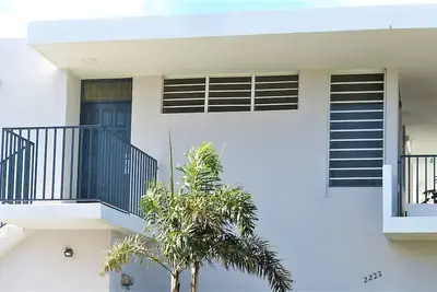 Spacieuse et belle maison de plage, à quelques pas de l'océan!