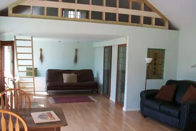 Image de Cottage In The Valley sur 50 acres.