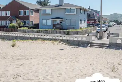 Image de Ocean Front: Beachtopia North: Seaside Vacation Homes, Inc Géré