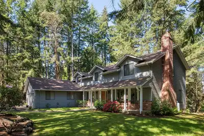Image de Maison paisible et spacieuse de Gig Harbor, la plus proche de Narrows Bridge