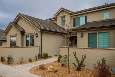 Image de Fajitas on Fiesta Lane - Belle nouvelle maison de ville dans le sud de l'Utah - 12 personnes