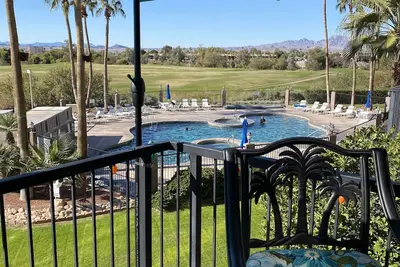 Image de Queens Bay Magnifiquement mis à jour avec vue exceptionnelle